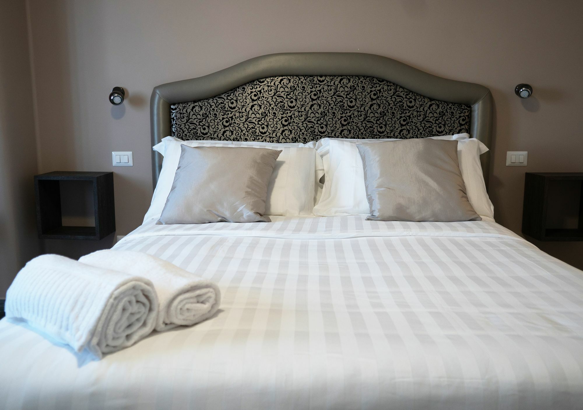 Piazza Bologna Little Suites Rom Exteriör bild